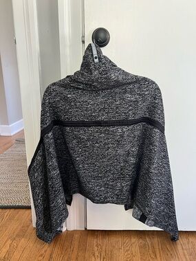 Lululemon Vinyasa Scarf Cape